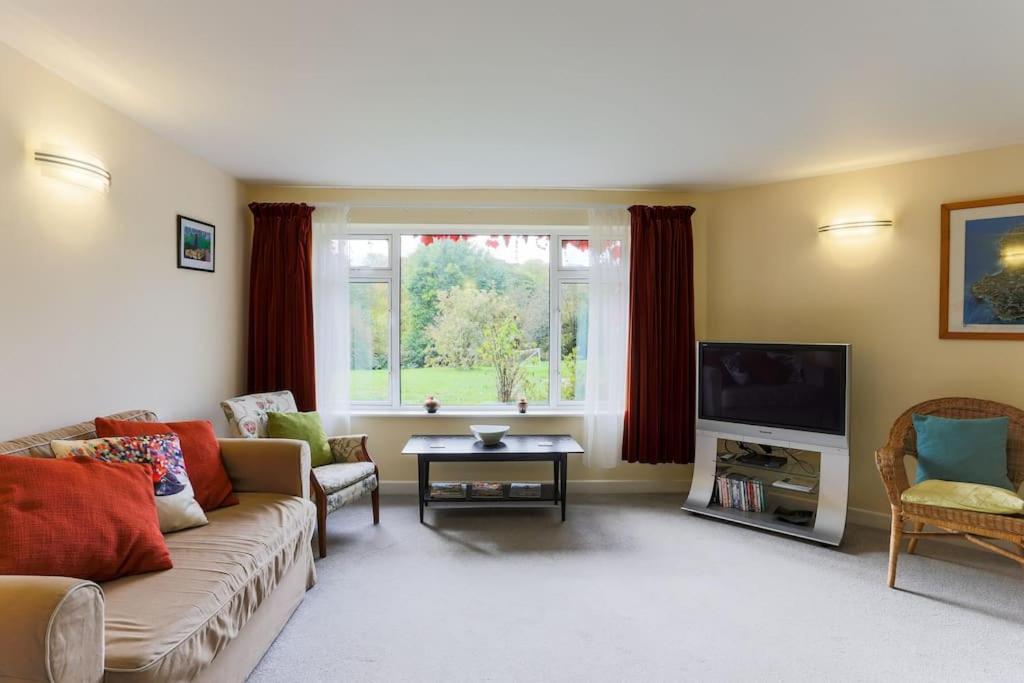 Truro Apartment In A Stunning Quiet Location Екстериор снимка